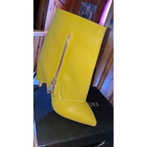 Green-yellow booties